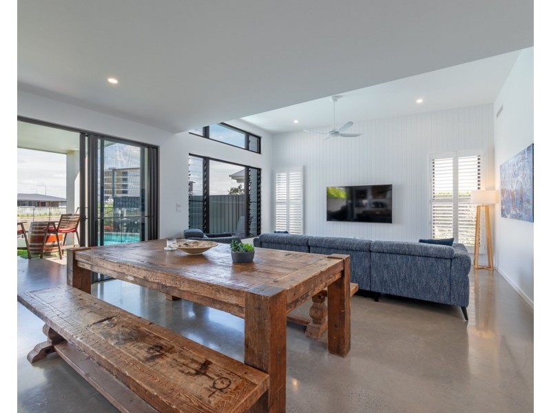 115 Bells Esplanade, Pelican Waters QLD 4551