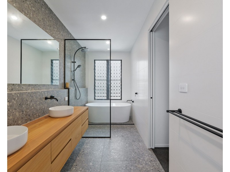 115 Bells Esplanade, Pelican Waters QLD 4551