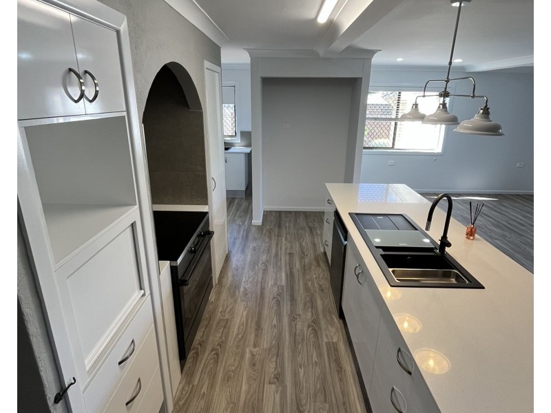 33 Wilson Street, Kepnock QLD 4670