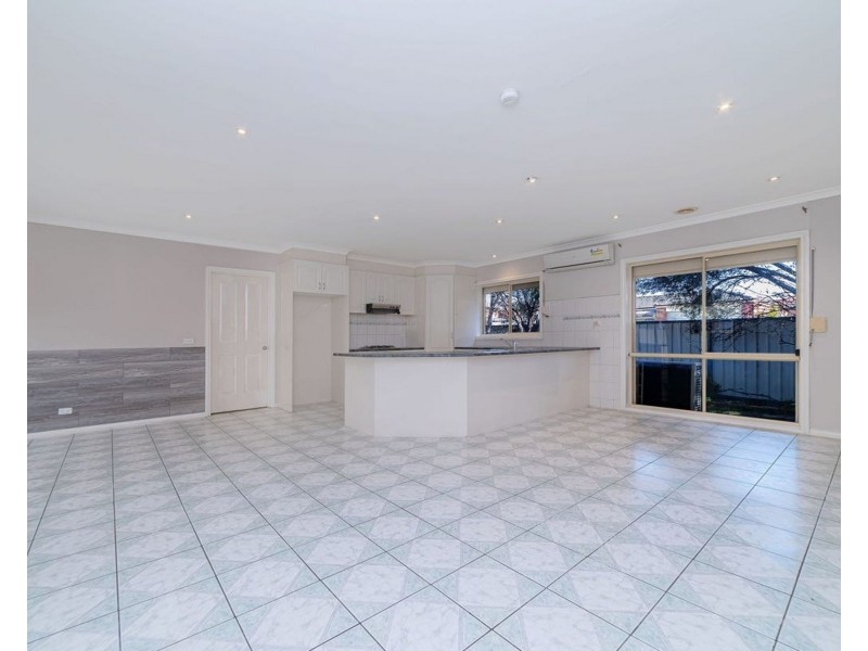 63 Limpopa Square, Roxburgh Park VIC 3064