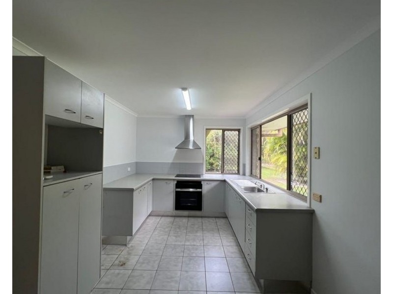 16 Winter Road, Kallangur QLD 4503