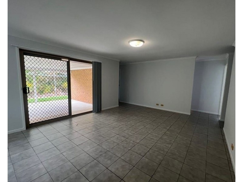 16 Winter Road, Kallangur QLD 4503