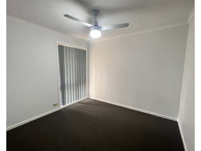 16 Winter Road, Kallangur QLD 4503