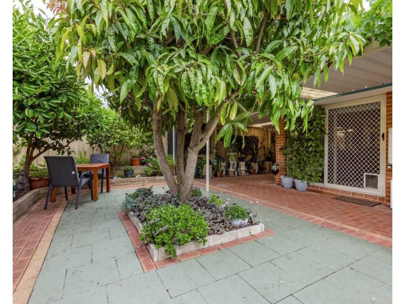 22 Riverina Drive, Ellenbrook WA 6069