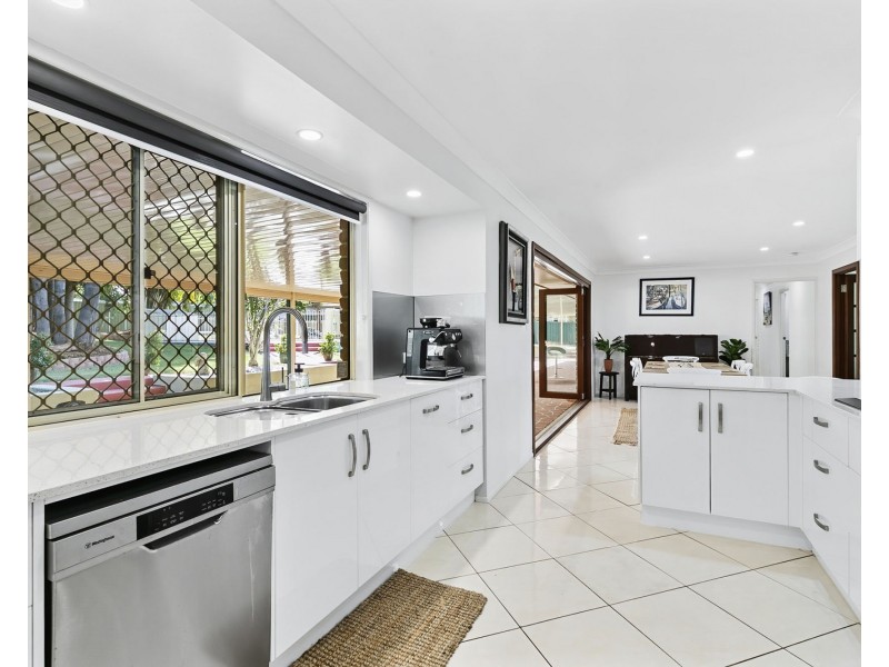 42 Relesah Drive, Ningi QLD 4511