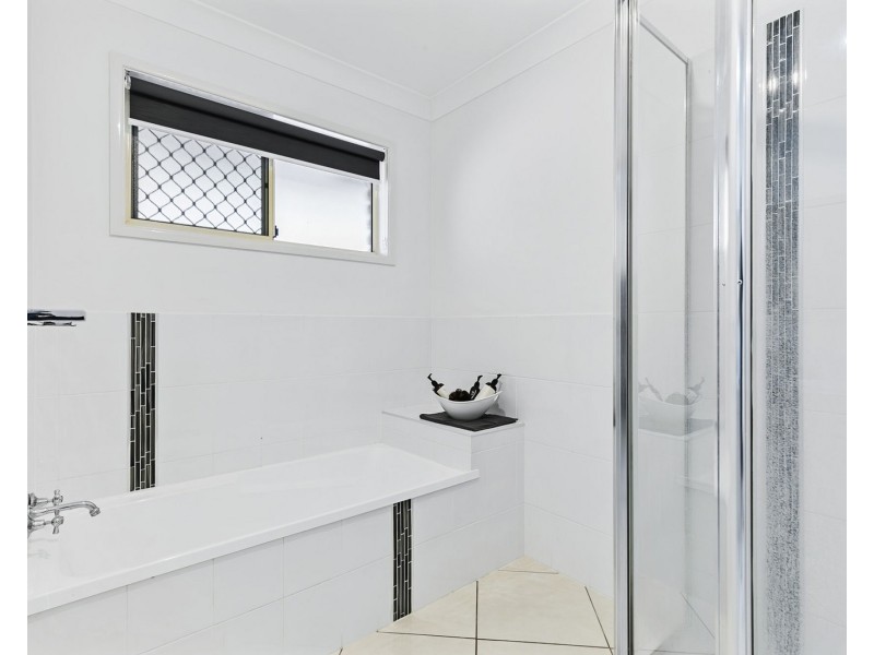 42 Relesah Drive, Ningi QLD 4511