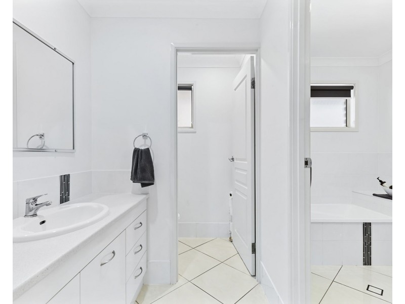 42 Relesah Drive, Ningi QLD 4511