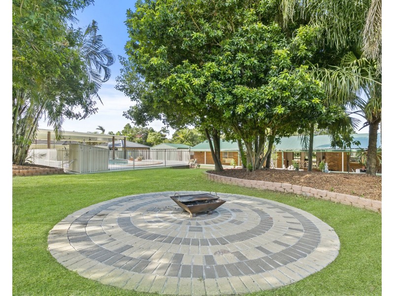 42 Relesah Drive, Ningi QLD 4511