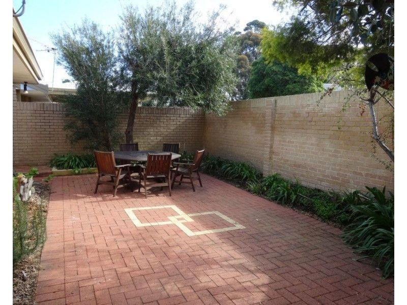 1/33 Calais Rd, Scarborough WA 6019