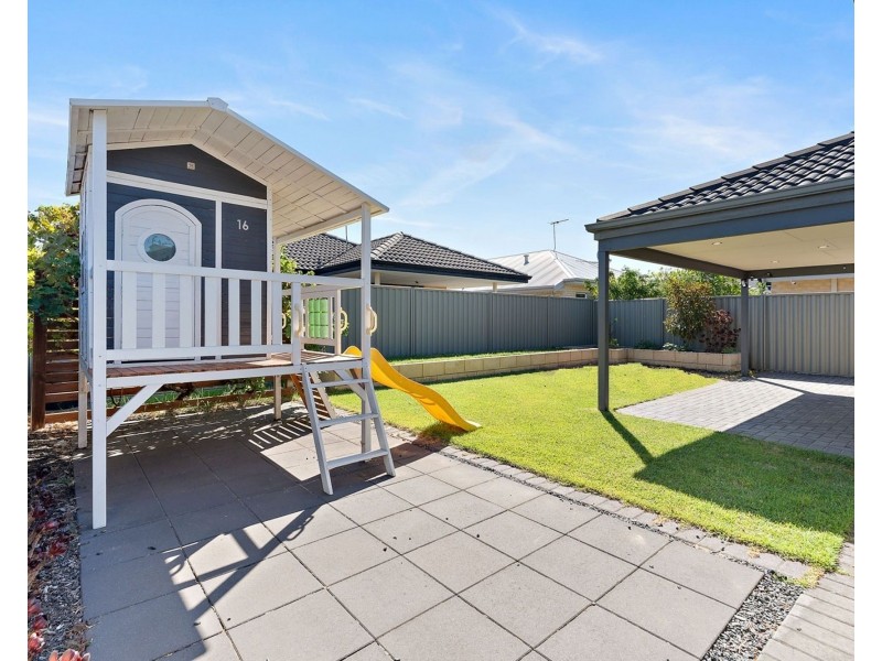 5 Chatham Way, Harrisdale WA 6112