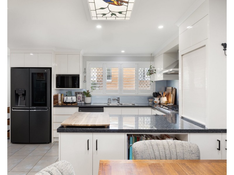 6 Romney street, Brighton QLD 4017