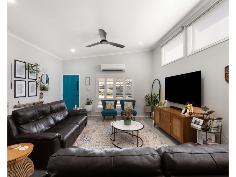 6 Romney street, Brighton QLD 4017