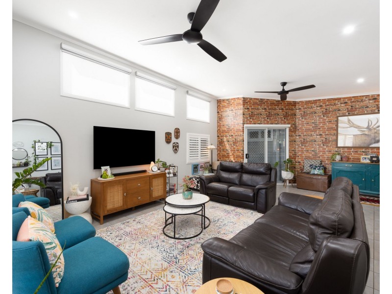 6 Romney street, Brighton QLD 4017