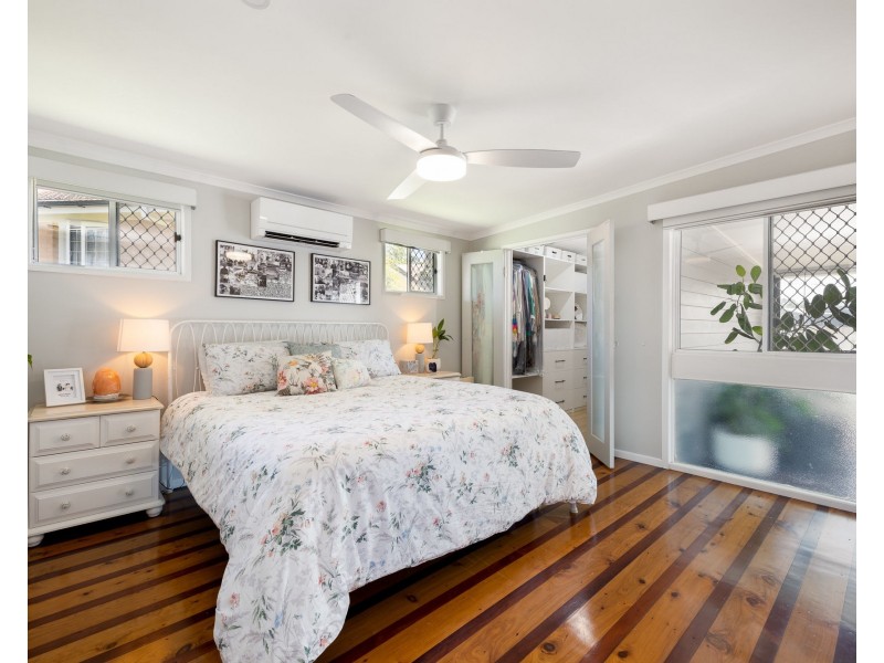 6 Romney street, Brighton QLD 4017