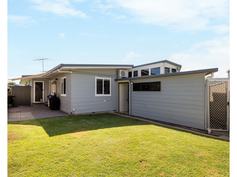 6 Romney street, Brighton QLD 4017