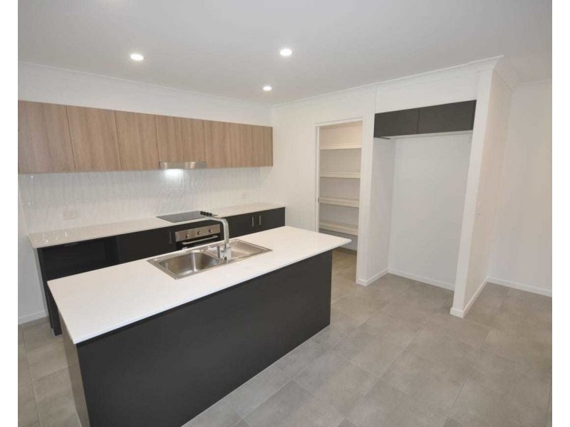 1/4 White Oak Place, Perwillowen QLD 4560