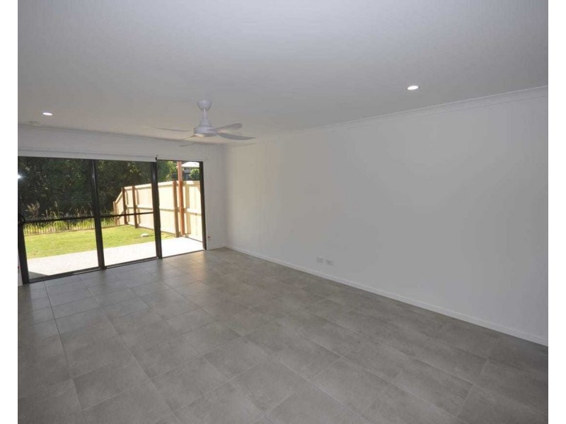 1/4 White Oak Place, Perwillowen QLD 4560