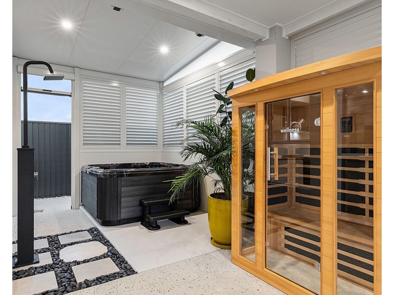 2 Maui Street, Peregian Beach QLD 4573