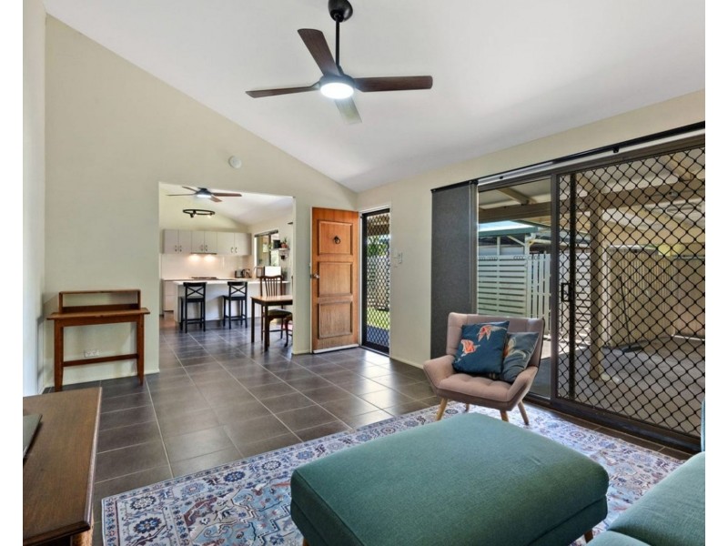8 Avalon Court, Strathpine QLD 4500