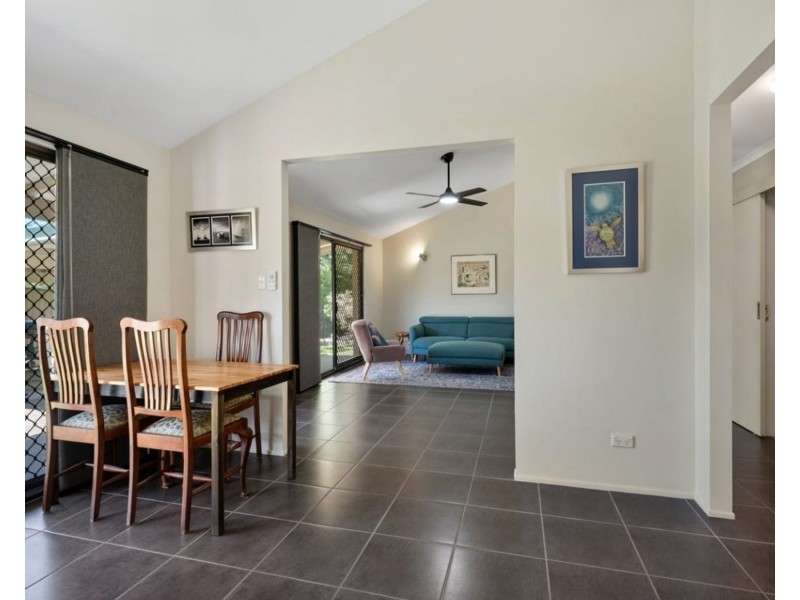 8 Avalon Court, Strathpine QLD 4500