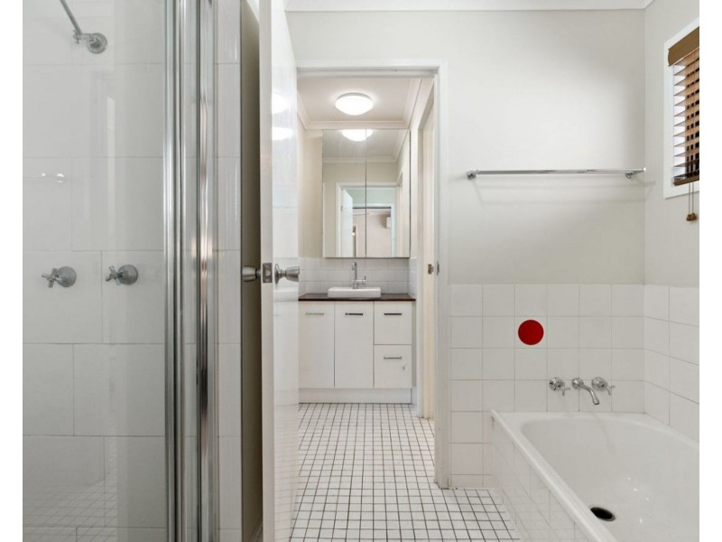 8 Avalon Court, Strathpine QLD 4500