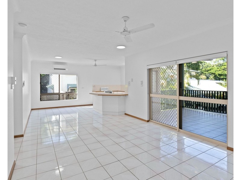 10/82-84 Old Smithfield Road, Freshwater QLD 4870