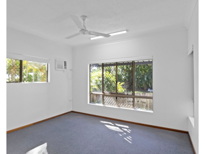 10/82-84 Old Smithfield Road, Freshwater QLD 4870