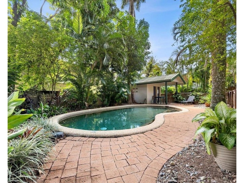 10/82-84 Old Smithfield Road, Freshwater QLD 4870