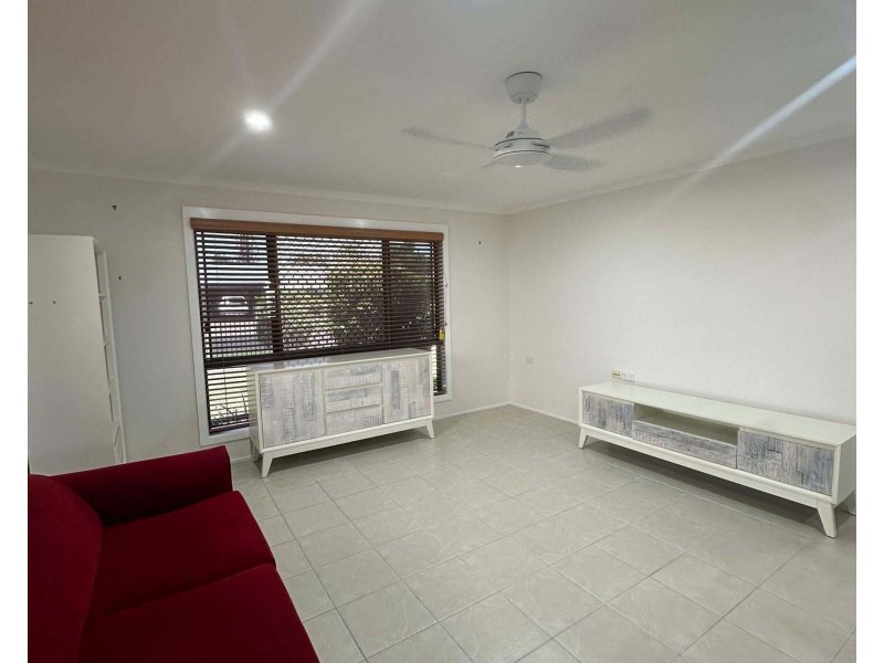 3 Deegan Court, Avenell Heights QLD 4670