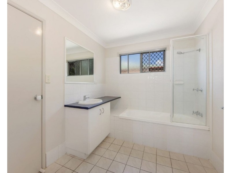 4/19 Bergin Street, Booval QLD 4304