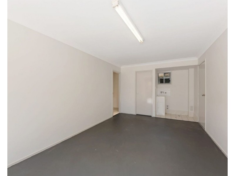 4/19 Bergin Street, Booval QLD 4304