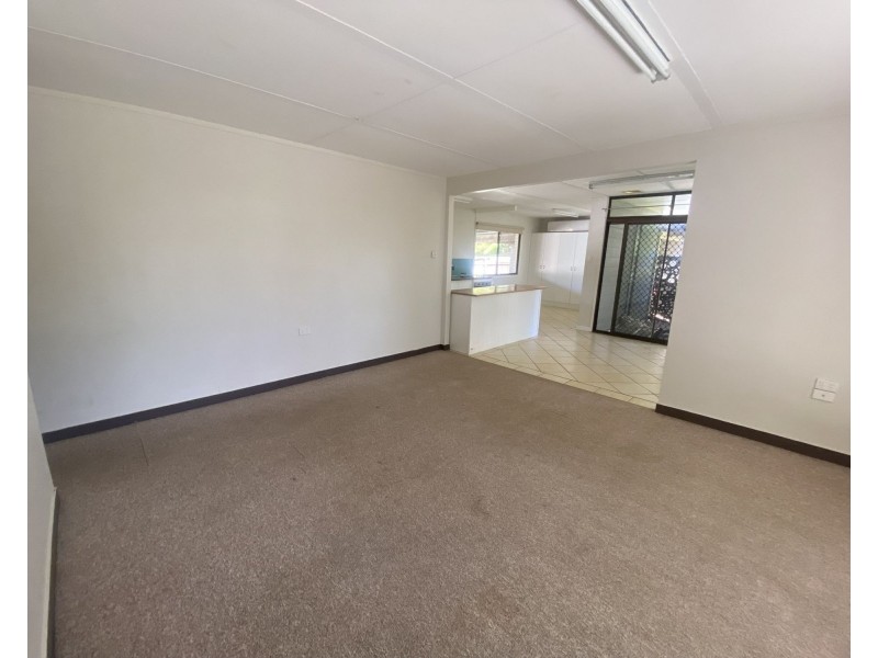 23 Byron, Burnett Heads QLD 4670