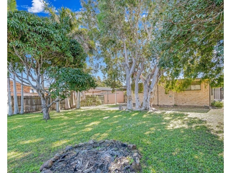23 Byron, Burnett Heads QLD 4670