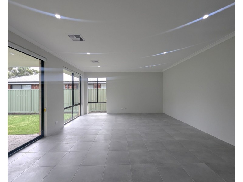 14 Treasure Road, Henley Brook WA 6055