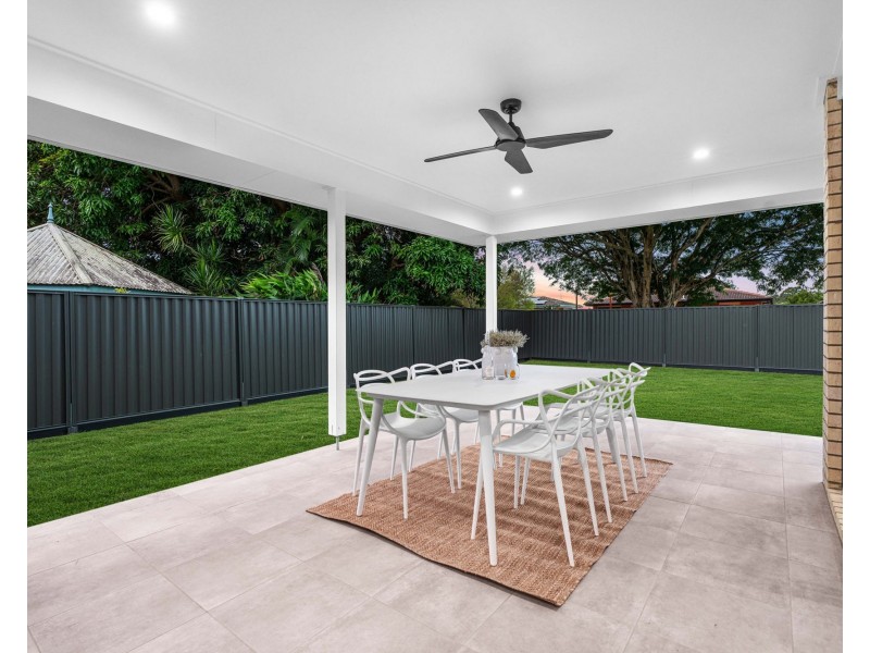 54 Regent Street, Wynnum West QLD 4178