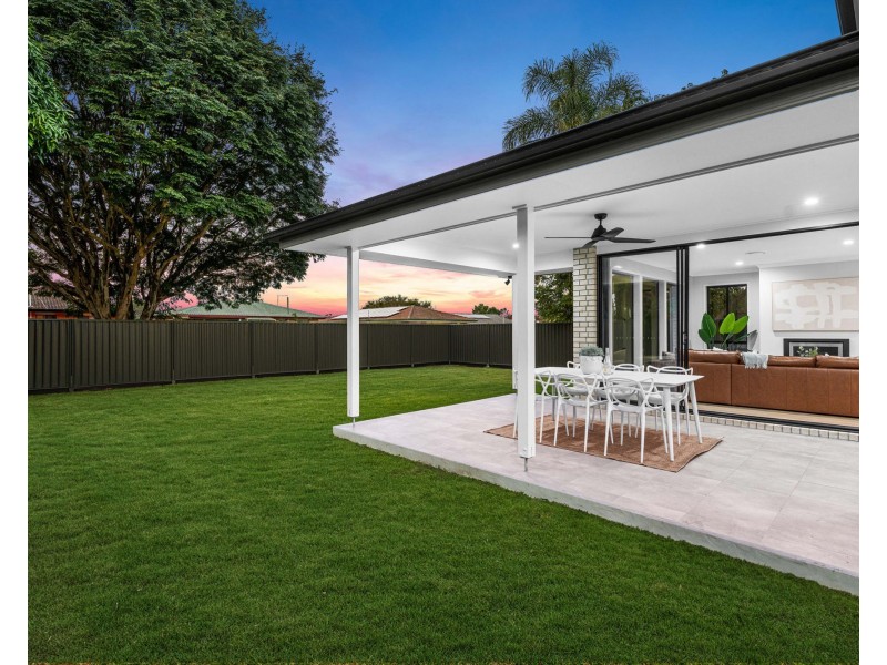 54 Regent Street, Wynnum West QLD 4178