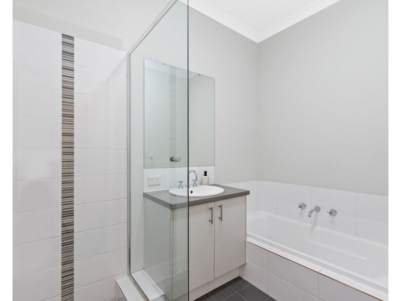 89 Lambeth Circle, Wellard WA 6170