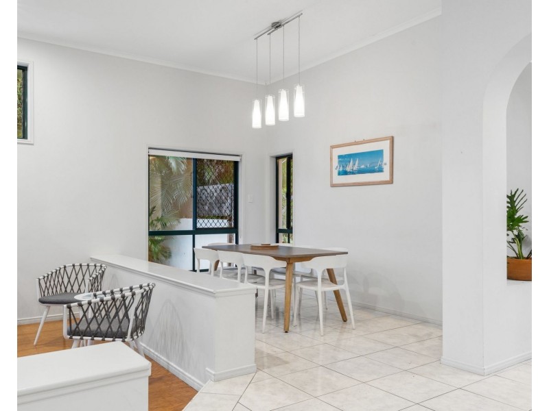 2 Helm Court, Noosaville QLD 4566