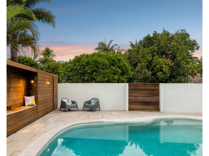 2 Helm Court, Noosaville QLD 4566