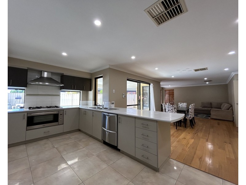 15 Beauly Parade, Canning Vale WA 6155