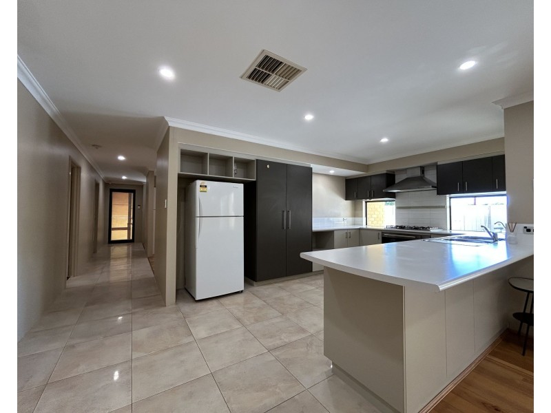 15 Beauly Parade, Canning Vale WA 6155