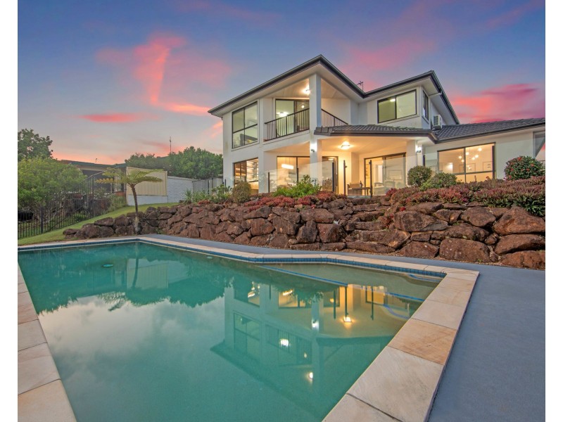 5 Aberdeen Avenue, Benowa Waters QLD 4217