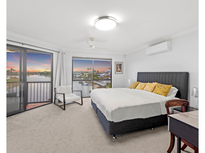 5 Aberdeen Avenue, Benowa Waters QLD 4217