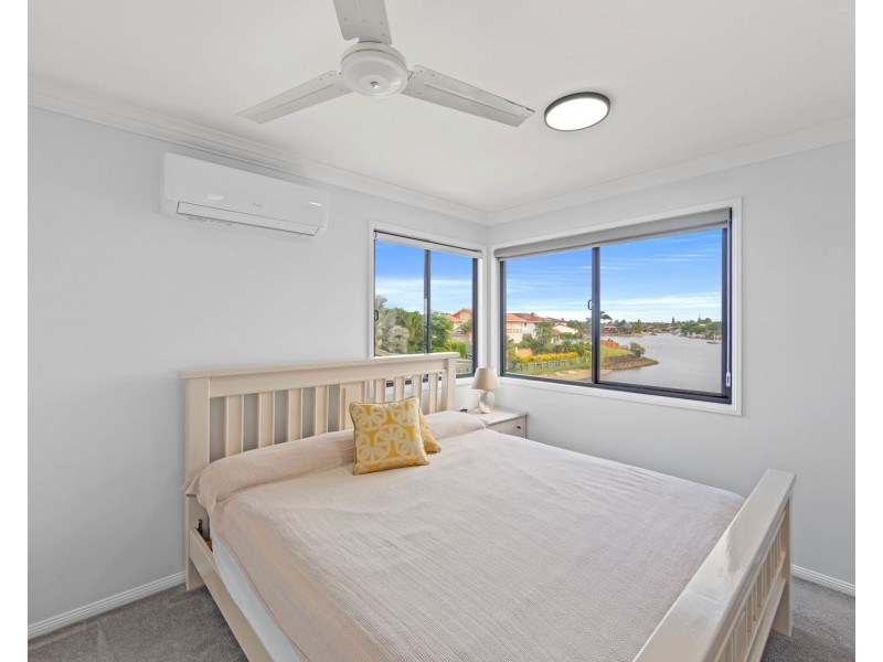 5 Aberdeen Avenue, Benowa Waters QLD 4217