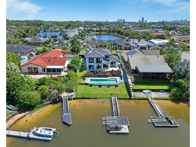 5 Aberdeen Avenue, Benowa Waters QLD 4217