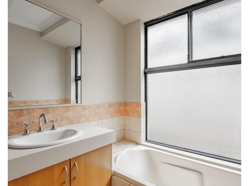 24 Exchequer Avenue, Greenfields WA 6210