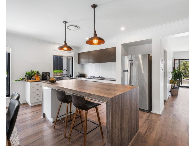 24 Harriet Lane, Oxenford QLD 4210