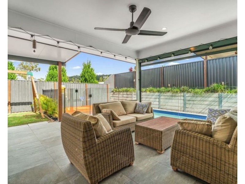 24 Harriet Lane, Oxenford QLD 4210