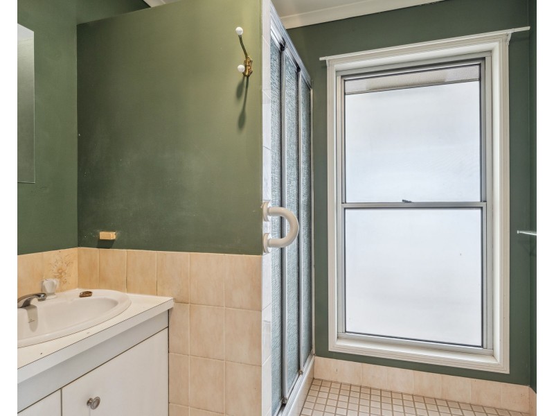 42 cascade street, Raceview QLD 4305