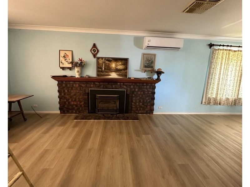 40 Ward Crescent, Kelmscott WA 6111